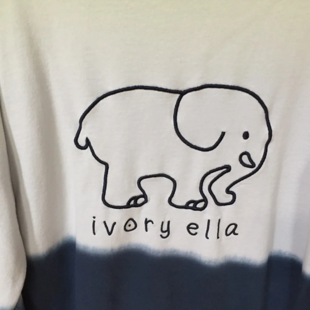 Ivory Ella White and Blue Organic Cotton Sweatshirt - Picture 13 of 13